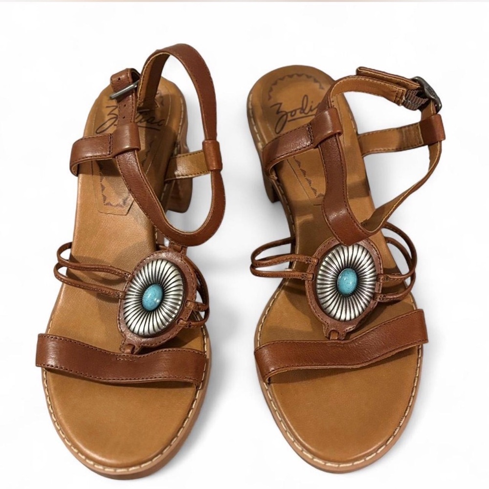 Zodiac Brown Leather heels with Turquoise Concho